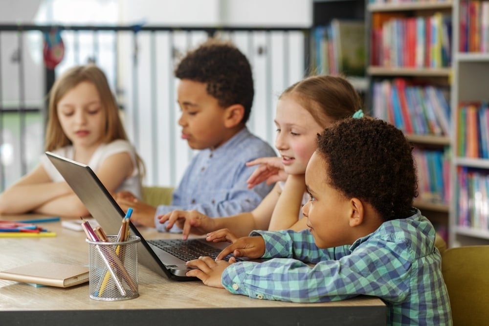 group-elementary-school-children